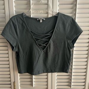Short sleeved crop top